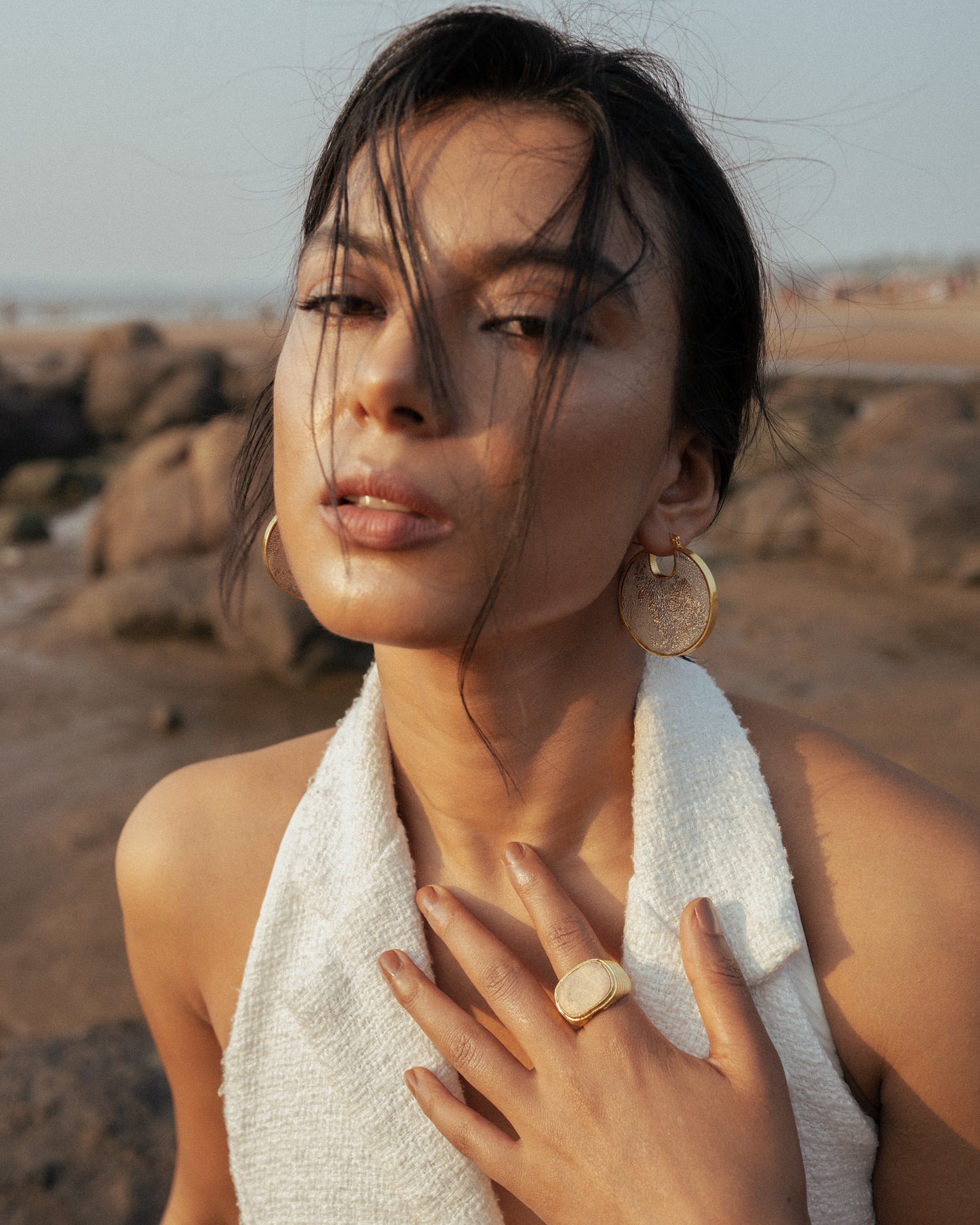Medallion hoops