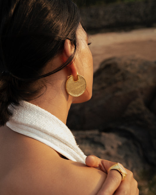 Medallion hoops
