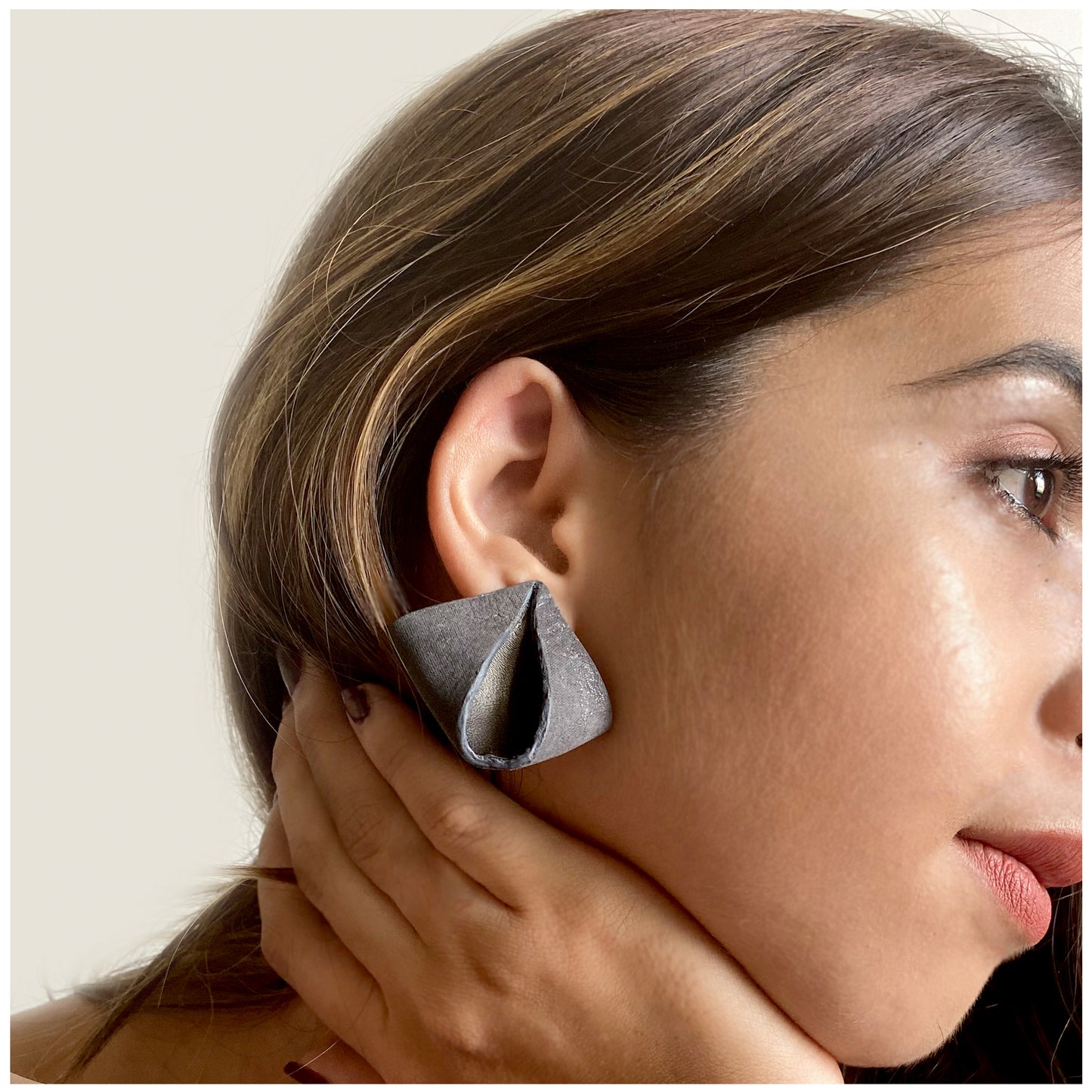 Ammil Earrings - Black
