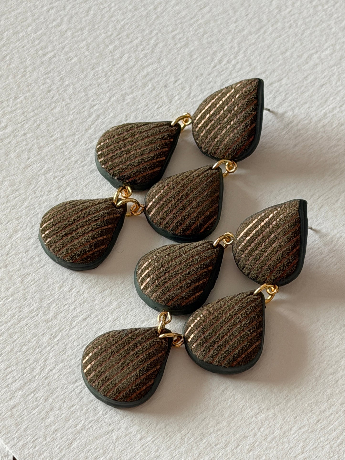Serré Danglers